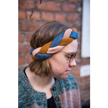 52 Weeks of Scrap Yarn: Projects for Crafters